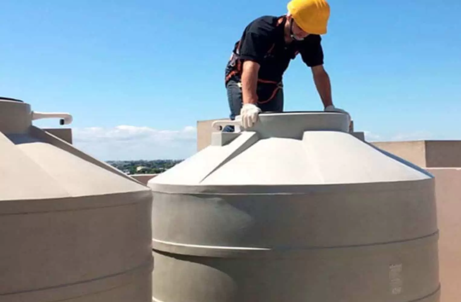 Water Tanks Cleaning Abu Dhabi - Quality Care